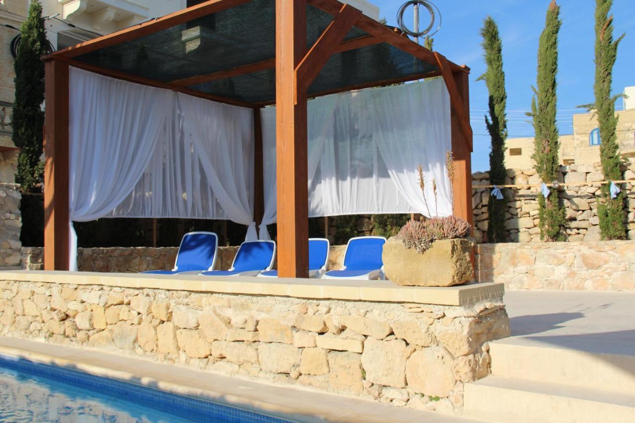 The Garden Gate Bed & Breakfast Sannat Exterior photo